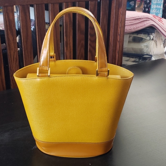 Burberry Handbag - Picture 2 of 8